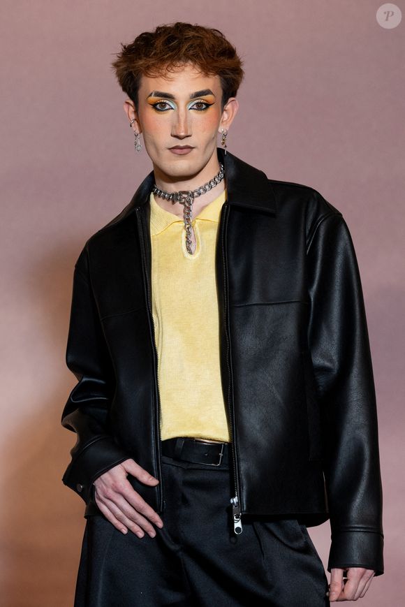 Victor de la Star Academy 2025 - Photocall de l'avant-première mondiale parisienne de la saison 4 Netflix de "Bridgerton" au Palais Brongniart à Paris, France, le 14 janvier 2026. Photo par Cyril Moreau/Bestimage