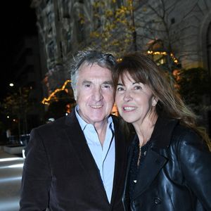 L’acteur va remonter sur les planches, 25 ans après en être descendu

François Cluzet et sa femme Narjiss Slaoui-Falcoz - Soirée du 10ème anniversaire de l'hôtel Peninsula à Paris le 28 novembre 2024. © Rachid Bellak/Bestimage