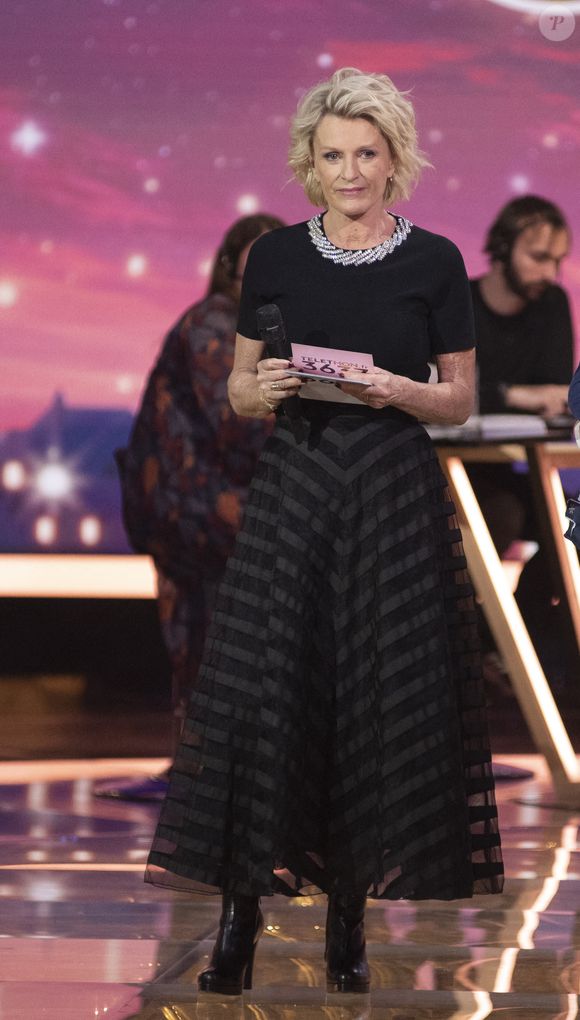Sensible à l'art, elle puise son inspiration dans cette lumière normande qui a jadis fasciné les peintres impressionnistes.

Sophie Davant lors du 39ème Téléthon, le plus grand événement annuel de collecte de fonds en France avec 30 heures de transmission en direct à la télévision, le 6 décembre 2025 au Studio du Lendit, La Plaine Saint Denis (93), France. Photo par Vincent Gramain/ABACAPRESS.COM