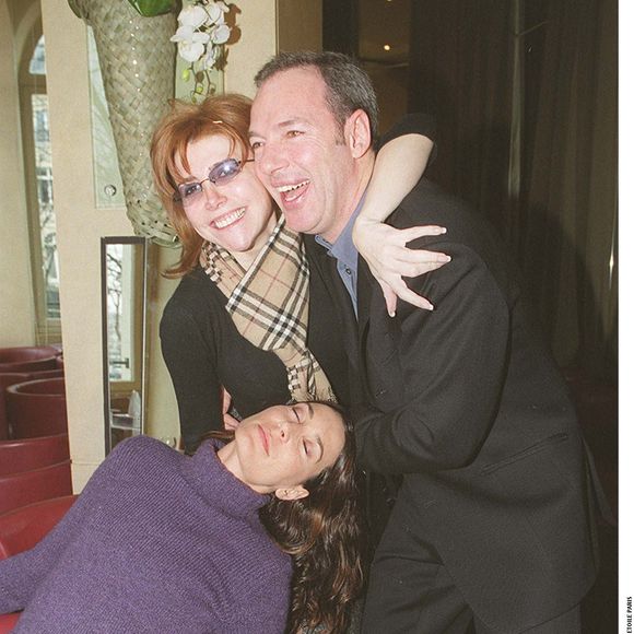 Zazie, Liane Foly et Tony Gomez, à l'occasion des Enfoirés à L'Etoile, en 2001. COADIC GUIREC / BESTIMAGE