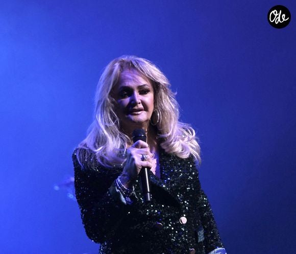 C'est sa famille qui a annoncé la triste nouvelle, jeudi, dans un communiqué publié sur Facebook.

Bonnie Tyler en concert à L'Amphithéâtre 3000 du Centre de Congrès de Lyon, France, le 11 décembre 2023. © MPP/Bestimage
