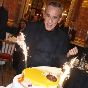 Exclusif - Thierry Ardisson fête ses 74 ans lors du " Grand prix des Agences de l'année - Dîner des Rois Mages " organisé à l'hôtel InterContinental Opéra le 06 janvier 2023 à Paris, France. Photo by Jerome Dominé/ABACAPRESS.COM
