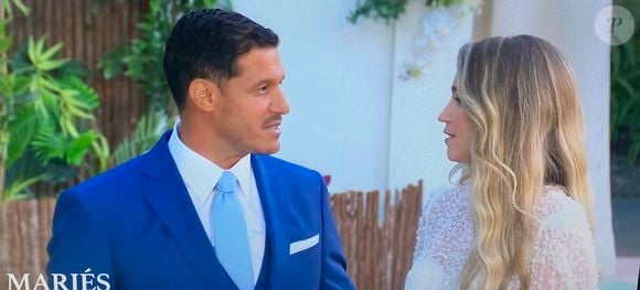 La candidate déçue de la saison précédente retente cette année sa chance et est tombée sur Malik, un entrepreneur qui a su la charmer dès son arrivée devant l'autel.

Clémence épouse Malik dans "Mariés au premier regard". M6