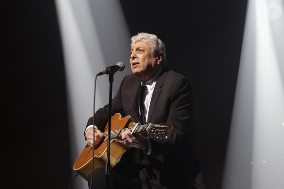 Concert d’Enrico Macias pour sa tournée La Fête Continue ! dans la salle de spectacle Le Dôme de Paris - Palais des Sports à Paris, France, le 15 mars 2025. © Jack Tribeca/Bestimage