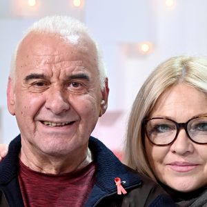 Quelques mois après leur rencontre, en 2002, le couple s'est installé définitivement dans cette demeure.

Michel Fugain et son épouse Sanda Fugain à l'enregistrement de l'émission "Vivement dimanche" présentée par M.Drucker au studio Gabriel, à Paris, le 13 mars 2022. © Guillaume Gaffiot/Bestimage