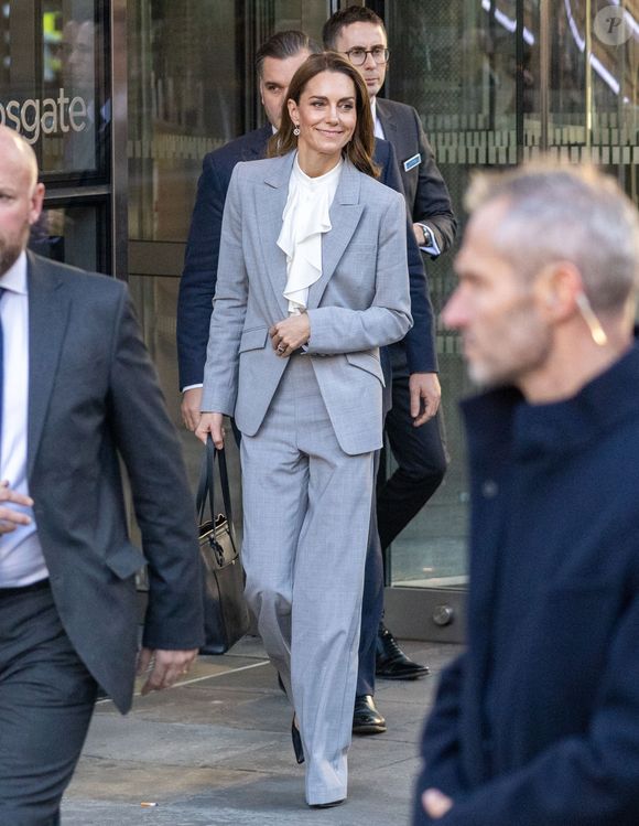 Catherine (Kate) Middleton, princesse de Galles, arrive à la Salesforce Tower pour assister au sommet Future Workforce à Londres. © Zuma Press / Bestimage