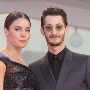Pierre Niney et sa femme Natasha Andrews - Red carpet du film "Amants" lors de la 77ème édition du Festival international du film de Venise, la Mostra le 3 septembre 2020.

© Alec Michael/ZUMA Wire / Bestimage
