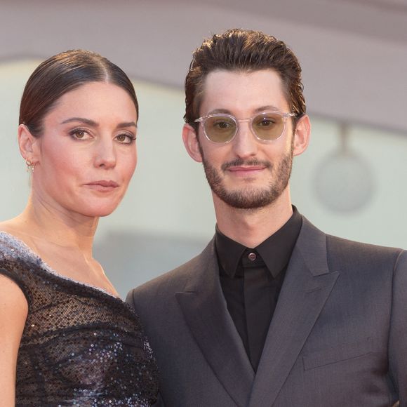 Pierre Niney et sa femme Natasha Andrews - Red carpet du film "Amants" lors de la 77ème édition du Festival international du film de Venise, la Mostra le 3 septembre 2020.

© Alec Michael/ZUMA Wire / Bestimage