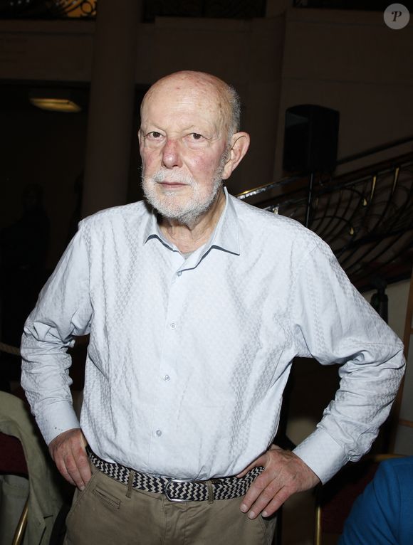Il a aussi rédigé de nombreux livres comme "Critique de la raison capitaliste", "Les Rebelles : Celles et ceux qui ont dit non", "Victor Hugo, un révolutionnaire" ou encore "Les Bullocrates".

Exclusif - Jean-Francois Kahn - Personnalités lors de la 4ème édition du prix Georges Bizet du livre d'opéra et de danse au Théâtre des Champs-Elysées à Paris. Le 20 octobre 2022
© Denis Guignebourg / Bestimage