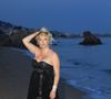 Les forces de l'ordre ont retrouvé son corps sans vie dans son appartement de Nice.

Loana sur la plage de Cannes lors du 76ème festival international du film, le 25 mai 2023.
© Philippe Baldini / Bestimage