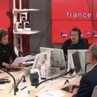 "J'ai pris cher" : Cette voix mythique de France Inter tire sa révérence après 8 ans d'antenne