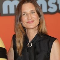 Entre Saint-Tropez et le Lavandou, Camille Cottin a hérité d'une bâtisse typique de la région dans une petite ville de 8000 habitants