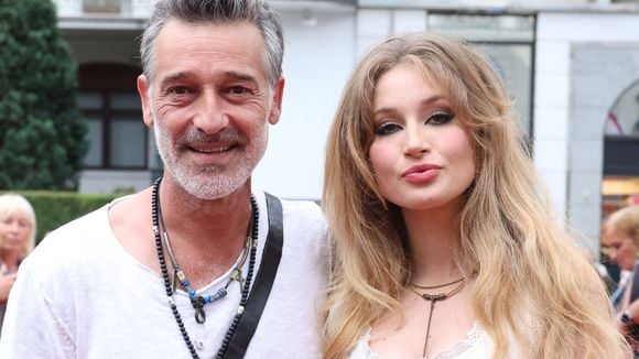 Stéphane Blancafort en couple avec Catherine Davydzenka, 28 ans de moins : quels sont les rapports entre l'actrice et les enfants du comédien ?