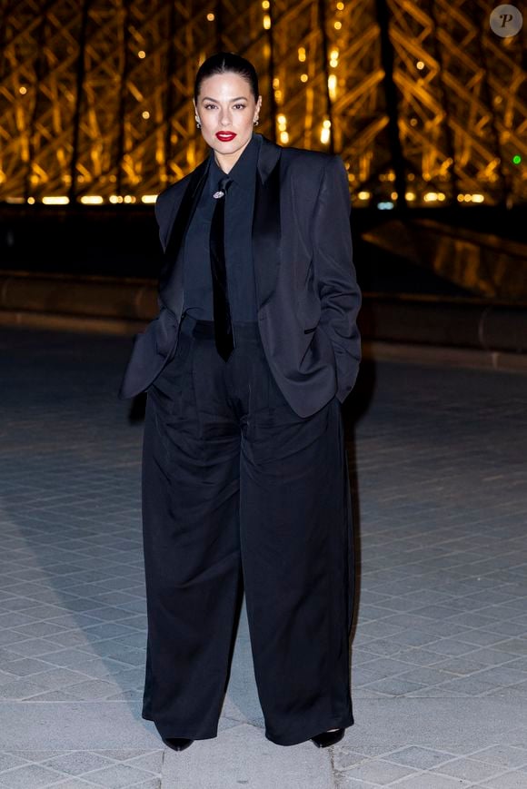 Ashley Graham - Photo Call du « Le Grand Diner du Louvre « lors de la Fashion Week  à Paris le 5 mars 2025. © Olivier Borde /Bestimage