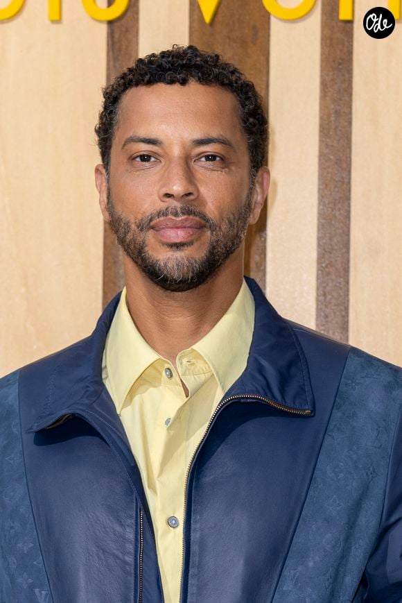 Zoé Marchal partage le quotidien du célèbre artiste et rappeur Sérigne M'Baye Gueye, plus connu sous le nom de Disiz.

Disiz - Photocall du défilé de mode Louis Vuitton Prêt à Porter Collection Homme Printemps/Été 2027 lors de la Fashion Week de Paris le 23 juin 2026. 

© Olivier Borde / Bestimage
