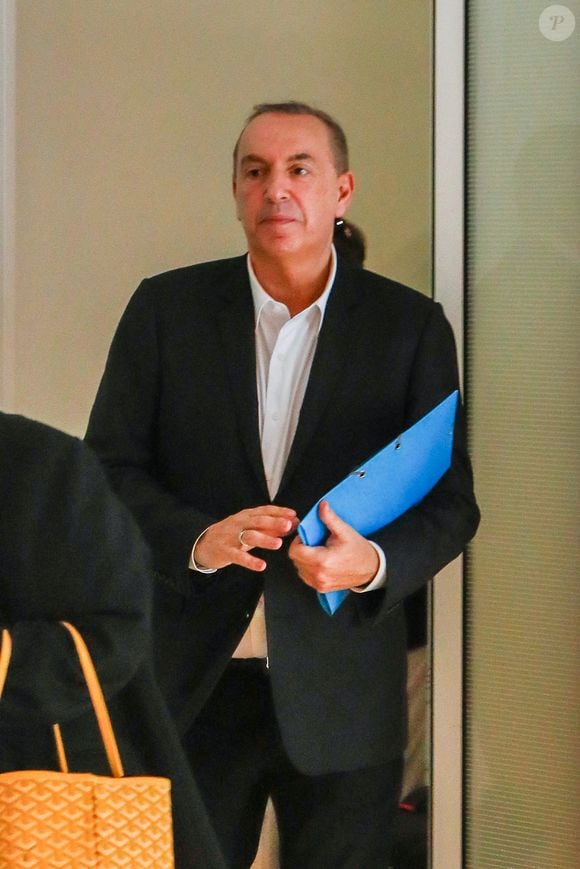 Une décision de justice qui n'a pas impacté ses émissions : il a été maintenu à l'antenne de CNews.

Exclusif - L'animateur de radio, journaliste, présentateur de télévision et producteur français, Jean-Marc Morandini, à la sortie de la chambre correctionnelle du tribunal judiciaire de Paris Batignolles, le 14 juin 2023. Le verdict du procès : Six mois de prison avec un sursis probatoire de deux ans ont été requis par le parquet de Paris contre Jean-Marc Morandini.
Christophe Clovis / Bestimage