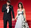 Deux mois après l'officialisation de leur couple au Festival de Cannes

Karim Benzema et sa compagne Lyna Khoudri à la descente des marches du film « 13 jours 13 nuits » lors du 78ème Festival International du Film de Cannes. Le 23 mai 2025
© Olivier Borde/ Bestimage
