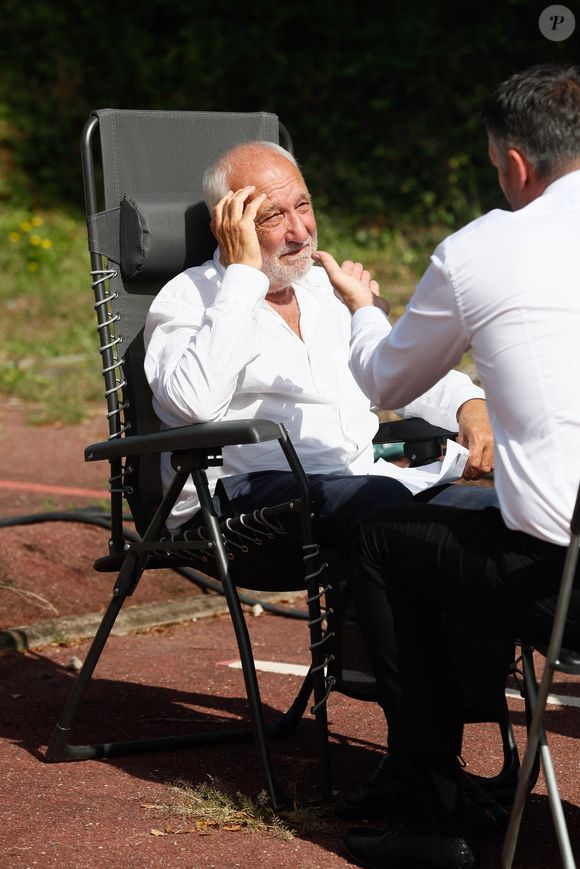 Exclusif - Arnaud Ducret, François Berléand - Backstage - Tournage de l'émission "Panique au 31", scénarisée par A.Ducret et T.Villa, réalisée par G.Leforestier, diffusée le 30 décembre 2024 sur TF1.
© Christophe Clovis / Bestimage