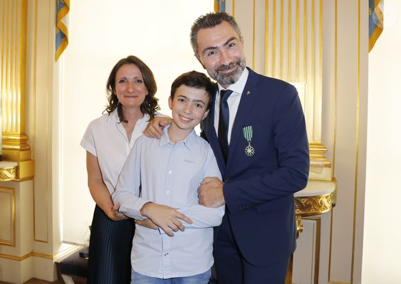 Anne-Sophie Pic, son mari David Sinapian et leur fils Nathan - Cérémonie de remise des insignes de Commandeur dans l'Ordre des Arts et des Lettres à Pierre Hermé et de Chevalier dans l'Ordre des Arts et des Lettres à David Sinapian au Ministère de la Culture à Paris, le 23 septembre 2019. © Marc Ausset-Lacroix/Bestimage