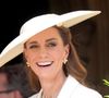 Kate Middleton a ravi les photographes pour la cérémonie de l'Ordre de la Jarretière.
Catherine, Princesse de Galles assiste à la cérémonie de l'Ordre de la Jarretière à la chapelle Saint-Georges du château de Windsor à Windsor, Angleterre.
MirrorPix/Pool/Bestimage