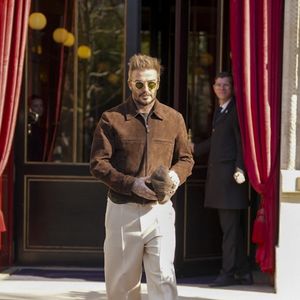 Paris, FRANCE - L'ancien footballeur anglais David Beckham a été aperçu quittant son hôtel à Paris, élégant, alors qu'il se rendait à la Semaine de la mode.



Sur la photo : David Beckham