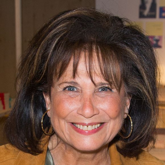 Anne Sinclair, qui aura 77 ans ce 15 juillet, est aussi grand-mère.

Anne Sinclair lors du Festival du livre de Paris le 23 avril 2022 à Paris, France. Photo par Nasser Berzane/ABACAPRESS.COM