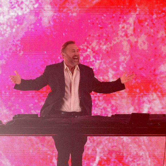 10 mai 2025, Huntington Beach, Californie, États-Unis : David Guetta se produit sur scène lors du festival « iHeartRadio's 102.7 KIIS FM Wango Tango » à Huntington City Beach. (Crédit photo : © Casey Flanigan/SOPA Images via ZUMA Press Wire)