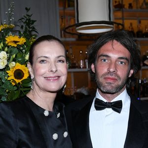 Louis Giacobetti est né de sa relation avec le photographe et réalisateur Francis Giacobetti

Exclusif - Carole Bouquet et son fils Louis Giacobetti - Soirée du film "Megalopolis" à la Petite Maison Cannes lors du 77ème Festival International du Film de Cannes le 16 mai 2024. © Rachid Bellak/Bestimage