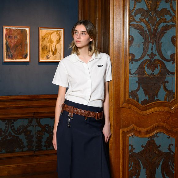 Vittoria de Savoie à l'inauguration de sa première exposition d'art en tant que co-curatrice lors de la Design Week à Milan en Italie le 16 avril 2026.

© Alafonso Caralano/SGP/Bestimage