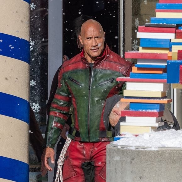 Exclusif - Dwayne Johnson et Chris Evans tournent la comédie de Noël "Red One" (Amazon) par une chaude journée à Atlanta, le 5 novembre 2022.
