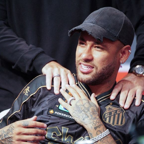 Et avec Amanda Kimberly, il a eu Helena en juillet 2024

Neymar joue au poker au WSOP 2024 à Las Vegas Casino le 25 juin 2024. Photo by Diego Ribas/PxImages/ABACAPRESS.COM