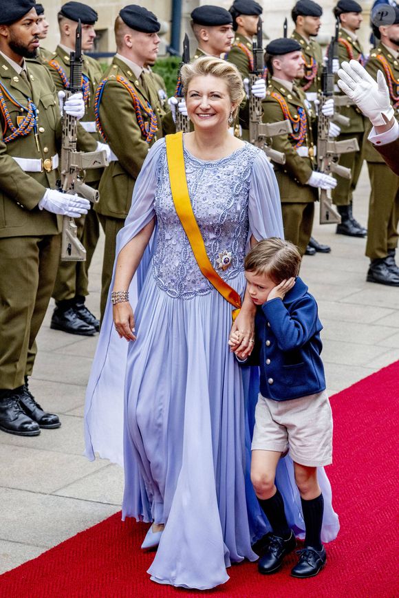 Le grand-duc Guillaume de Luxembourg, la grande-duchesse Stéphanie de Luxembourg (de Lannoy), le prince Charles Jean Philippe Joseph Marie Guillaume : célébrations à l'occasion du changement de souverain au Luxembourg, première journée à Luxembourg-Ville, Luxembourg, 3 octobre 2025.
Photo : Dana Press / Bestimage