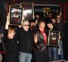 "Au-delà de son talent de musicien, Clem était une source d’inspiration, sur scène comme en dehors", ont écrit "Debbie, Chris, et toute la famille Blondie".

Deborah Harry, Chris Stein et Clem Burke lors de l'intronisation de Blondie, groupe de rock multi-platine, au Rockwalk d'Hollywood. Le Rockwalk honore les individus et les groupes qui ont eu un impact significatif sur l'industrie de la musique. Lundi 22 mai 2006. Photographie : Craig Barritt, /PCN/ABACAPRESS.COM