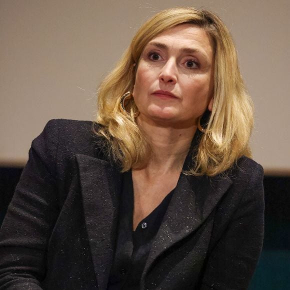 Exclusif - L'actrice - réalisatrice Julie Gayet lors de la présentation du film "Olympe, une femme dans la révolution" au cinéma Jean Eustache à Pessac, Gironde, France, le 13 janvier 2025. © Jean-Marc Lhomer/Bestimage