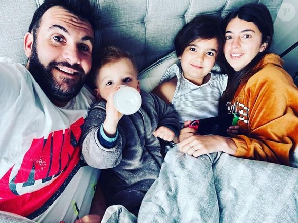 Laurent Ournac avec sa femme Ludivine et leurs enfants Léon et Capucine, avril 2021