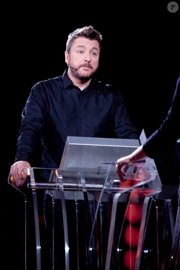 Archives - Bruno Guillon lors de l'enregistrement de l'émission "Mot de Passe" à Paris, le 9 septembre 2012. © JLPPA / Bestimage