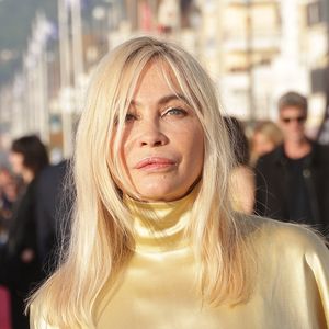 Emmanuelle Béart -  Arrivées des personnalités sur le tapis rouge lors de la 40ème édition du Festival de Cabourg "Journées romantiques"  le 13 juin 2026.
© Coadic Guirec / Bestimage