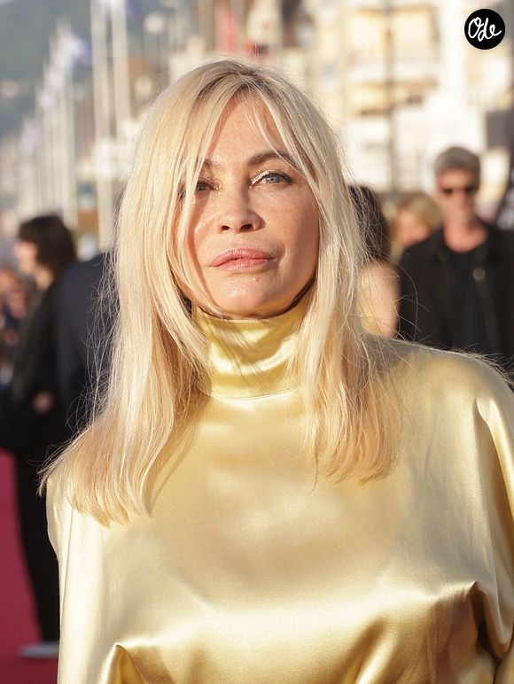 Emmanuelle Béart -  Arrivées des personnalités sur le tapis rouge lors de la 40ème édition du Festival de Cabourg "Journées romantiques"  le 13 juin 2026.
© Coadic Guirec / Bestimage