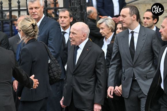 L'enfance de François Pinault a été modeste, ses parents étaient des paysans bretons

François Pinault, Martin Rey-Chirac aux obsèques de Bernadette Chirac en la basilique Sainte-Clotilde à Paris (7ème) le 12 juin 2026. L’ancienne première dame de France est décédée le 5 juin 2026 à l’âge de 93 ans. 
© Jacovides / Liewig / Bestimage