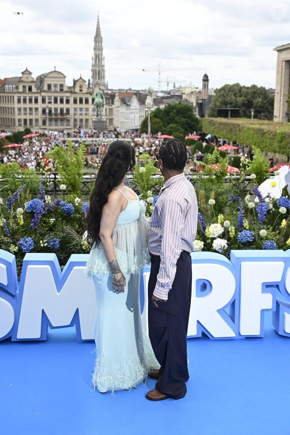 Rihanna, enceinte, et son compagnon A$AP Rocky (ASAP) aux arrivées et au photocall de la première du film Les Schtroumpfs au Mont des Arts à Bruxelles, Belgique, le 28 juin 2025. © Jan De Meuleneir/Photonews/Bestimage