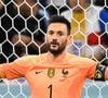 Hugo Lloris, légende du football, n'a pas encore quitté les terrains qu'il s'est déjà lancé dans une nouvelle aventure loin des stades. 

Hugo Lloris au match de football de quart de finale opposant la France à l’Angleterre lors de la coupe du Monde (FIFA 2022) au stade Al Bayt à Al Khor au Qatar. © Philippe Perusseau/Bestimage