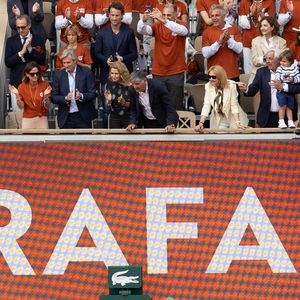 Hommage à Rafael Nadal lors des Internationaux de France 2025 à Roland Garros le 25 mai 2025 à Paris, France. Photo par Nasser Berzane/ABACAPRESS.COM
