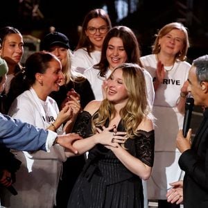 Exclusif - Christophe Maé, Helena et Nikos Aliagas lors surprises lors de l'enregistrement de l'émission "La chanson secrète N°14", présentée par N.Aliagas et diffusée le 26 décembre sur TF1, consacrée à Helena à Paris le 10 Décembre 2025