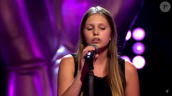 La jeune femme se trouvait au Pérou avec son compagnon lorsqu’elle a été retrouvée sans vie dans sa chambre d’hôtel. 

Yana De Saedeleer lors de sa prestation dans The Voice van Vlaanderen, diffusée en 2016 sur VTM
