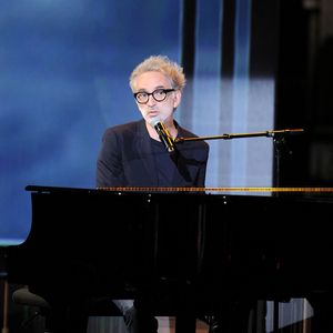 L'occasion pour le chanteur d'en dire un peu plus sur sa compagne, devenue récemment son épouse, ainsi que sur ses deux garçons.

Exclusif - Vincent Delerm - Surprises - Enregistrement de l'émission "La Chanson secrète 9" à la Seine musicale à Paris, diffusée le 27 novembre sur TF1 à 21h05