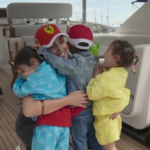 Leurs cinq enfants étaient présents pour ce moment intime.

Extrait du documentaire "I'm Georgina Rodriguez - Saison 2" sur Netflix.

Backgrid UK/ Bestimage
