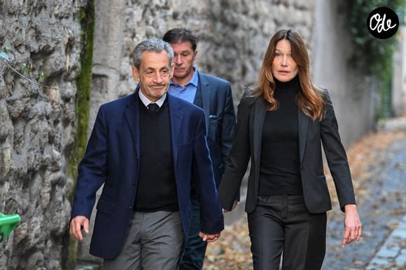 Elle a eu un coup de cœur pour le Domaine d’Estoublon avec Nicolas Sarkozy.

Nicolas Sarkozy, accompagné de sa femme Carla Bruni, sort de son domicile pour être incarcéré à la prison de La Santé à Paris, France, le 21 octobre 2025. © Bestimage