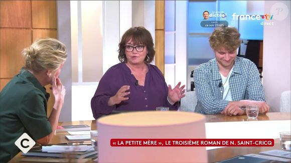 Elle regrette notamment que le journalisme n’offre pas toujours, selon elle, une contribution aussi concrète à la société que d’autres professions. 

Pour la journaliste, le métier manque parfois de concret. Elle aurait donc préféré une profession où l'on laisse une trace plus tangible, comme la chirurgie ou la musique.