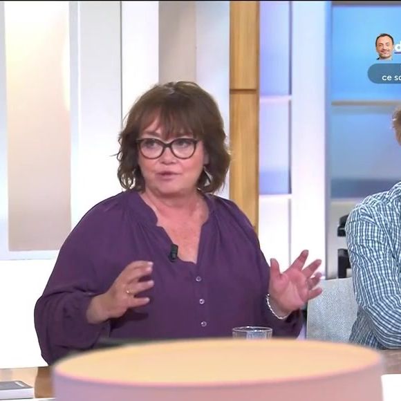 Elle regrette notamment que le journalisme n’offre pas toujours, selon elle, une contribution aussi concrète à la société que d’autres professions. 

Pour la journaliste, le métier manque parfois de concret. Elle aurait donc préféré une profession où l'on laisse une trace plus tangible, comme la chirurgie ou la musique.