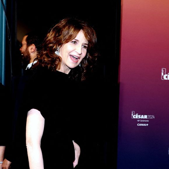 Valérie Lemercier, présidente des César 2024 - Photocall des lauréats (press room) lors de la 49ème édition de la cérémonie des César à l’Olympia à Paris le 23 février 2024. © Dominique Jacovides / Olivier Borde / Bestimage